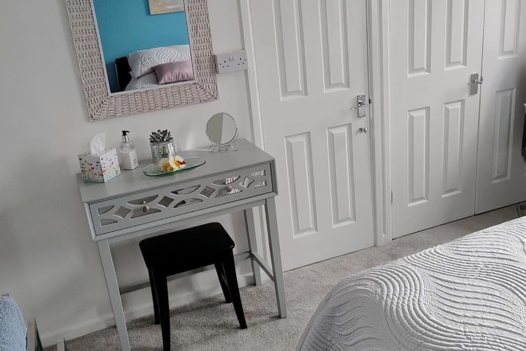 Ludlow Mews Town House With Free Parking المظهر الخارجي الصورة